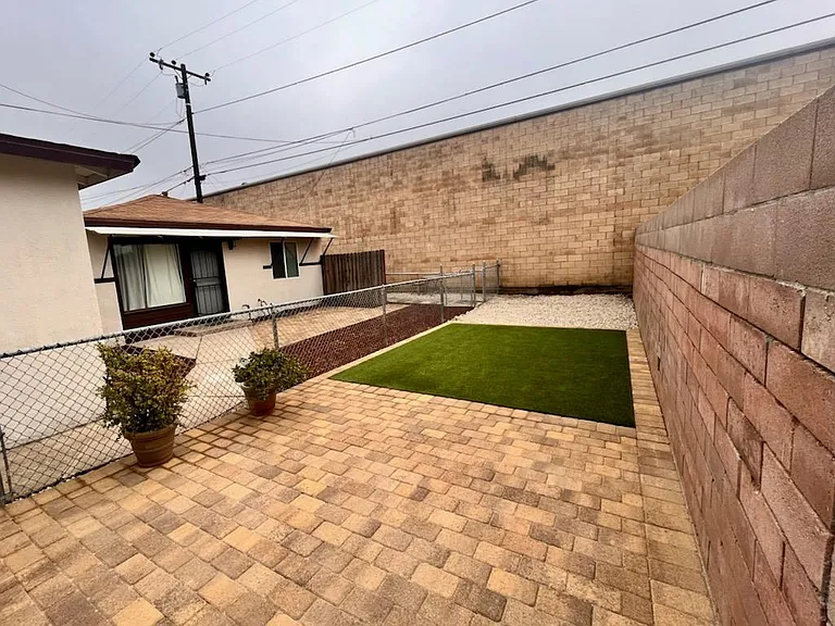 106 James Dr — Photo 13