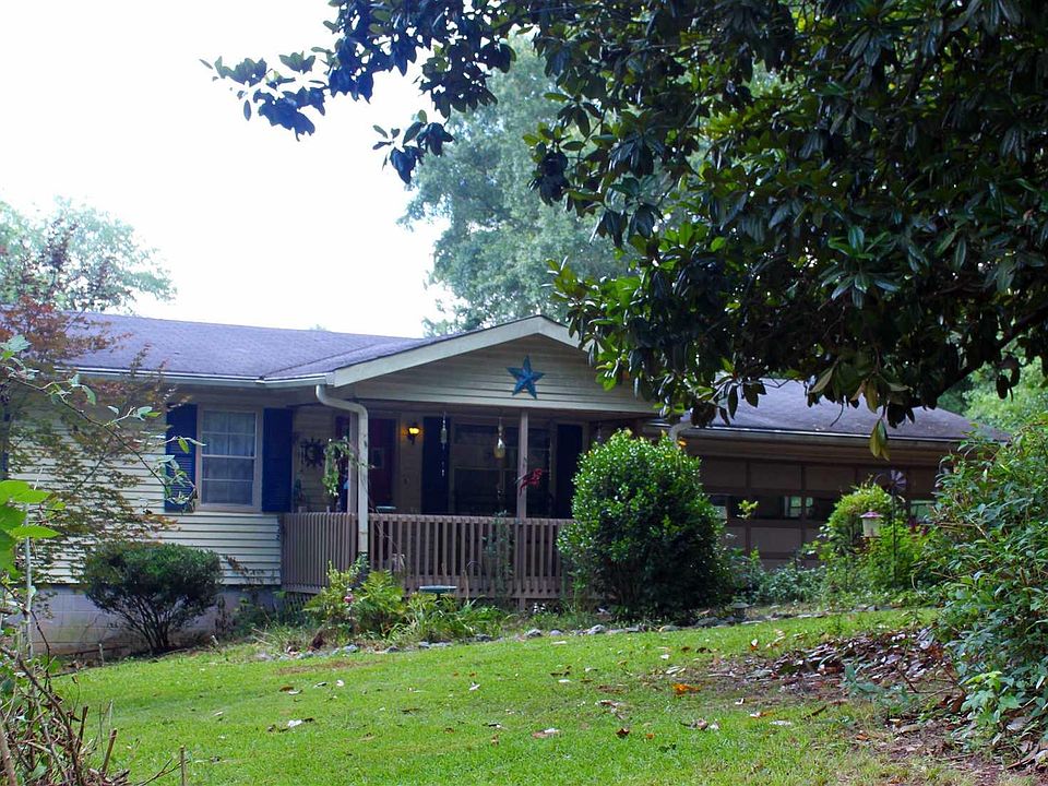 1st image of 2525 Hill Cir NE