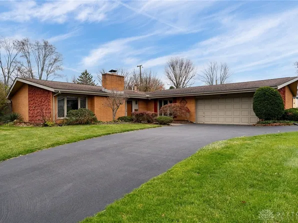 2406 Portage Path, Bellbrook, OH 45305