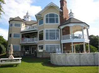 302 Greyhound Rd, Baltimore, MD 21221