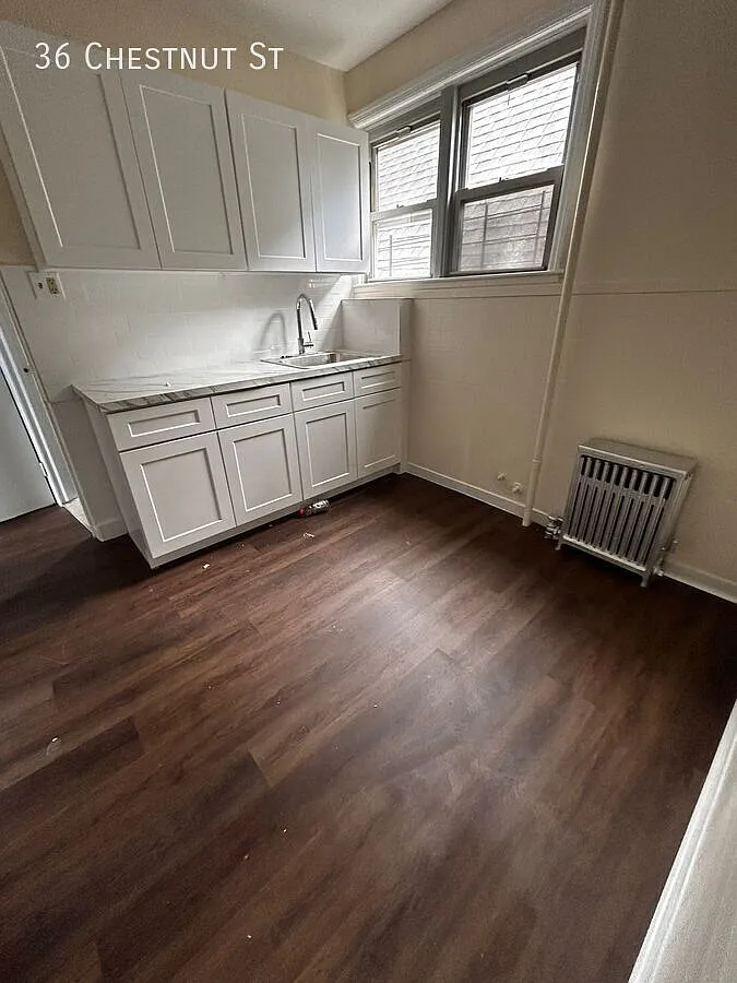 2 bed, $2,400 — Photo 1
