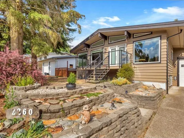 2260 Sentinel Dr, Abbotsford, BC V2S 5E5