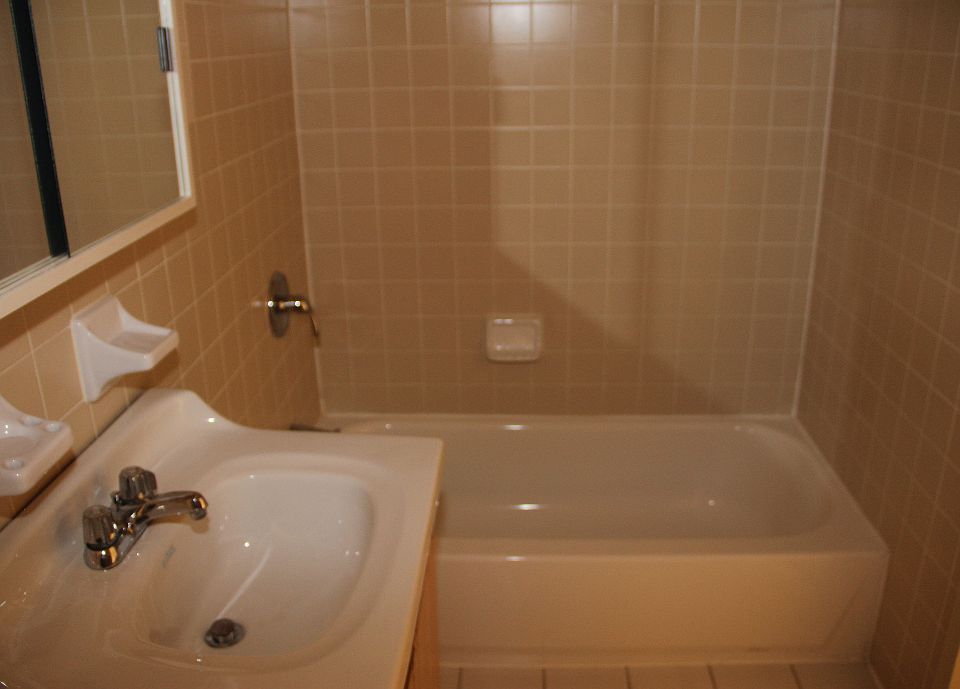 2nd image of 55 Church St APT 5D