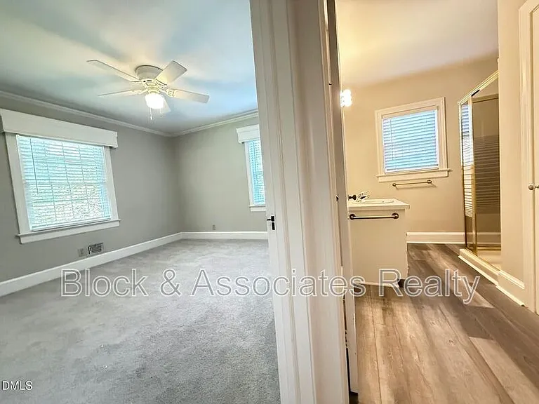 2667 Davis St — Photo 12