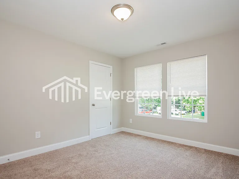 8537 Colgate Cir — Photo 10