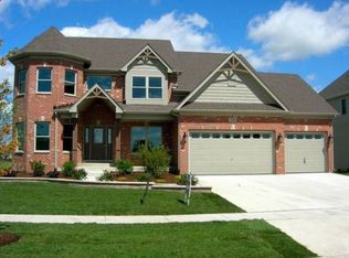 381 Andover Dr, Oswego, IL