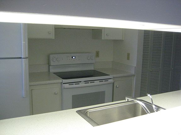 Kitchen - All Electric Appliances