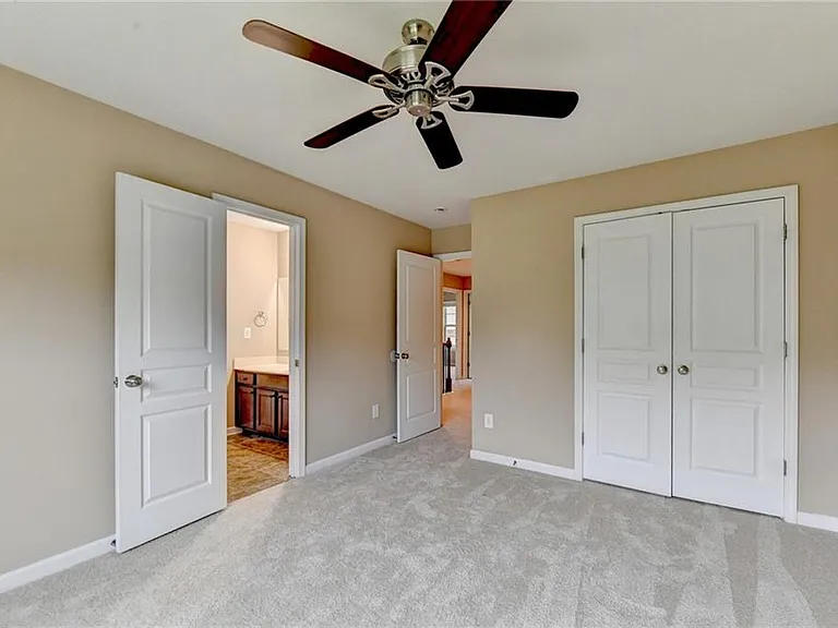 4228 Woods Creek Ln — Photo 47
