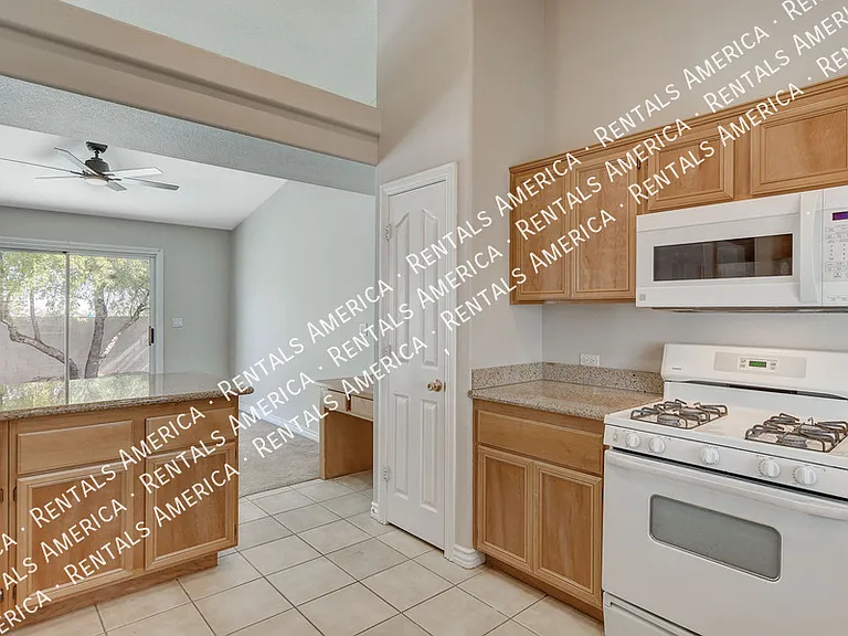 7624 Whispering River St — Photo 9