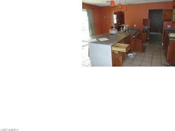 5th image of 727 University Ave