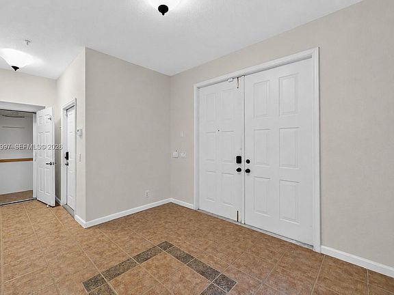4th image of 2767 Kinsington Cir #8-4