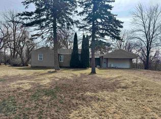 658 E Newberg Rd, Pinconning, MI 48650