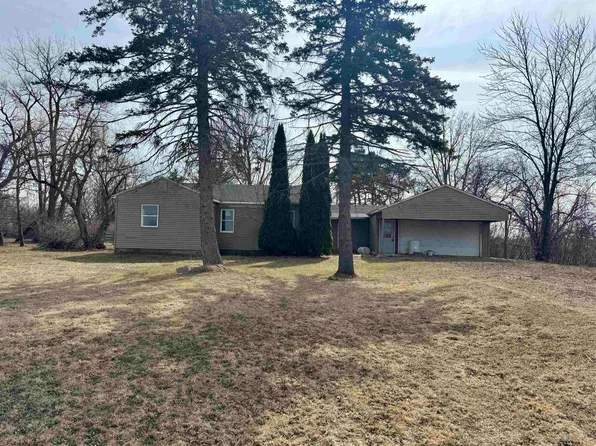 658 E Newberg Rd, Pinconning, MI 48650