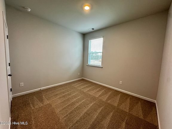 4th image of 2084 Willowleaf Dr