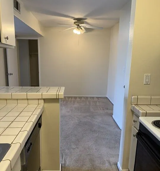 18307 Burbank Blvd #207 — Photo 8