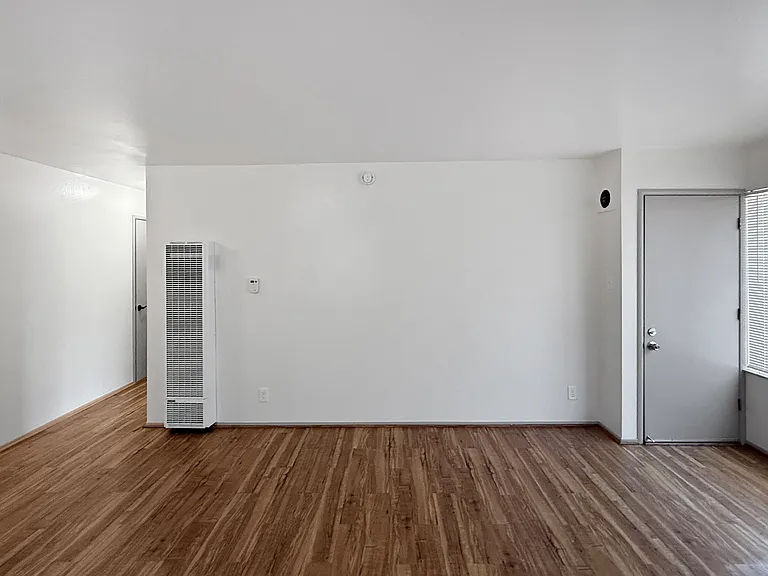 3600 Dimond — Photo 12
