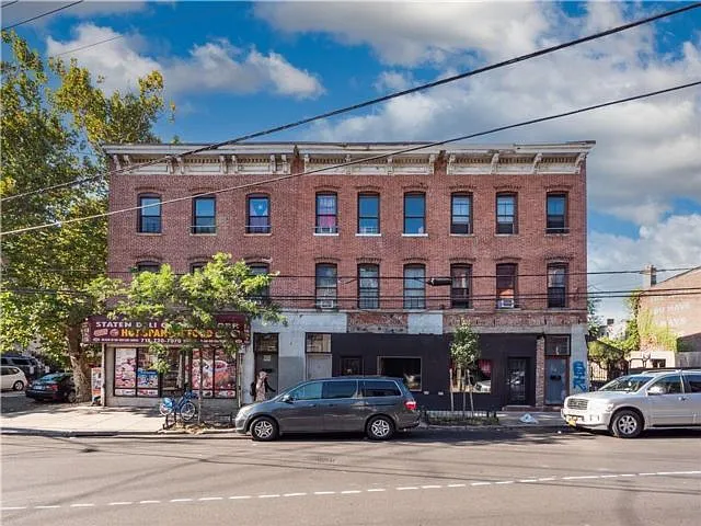 79 Stanley Ave