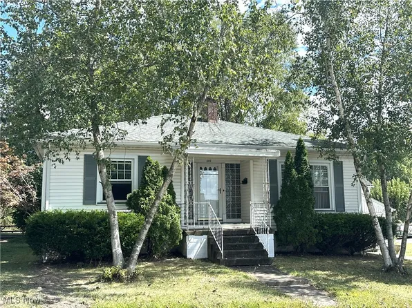 609 Syme St, Masury, OH 44438
