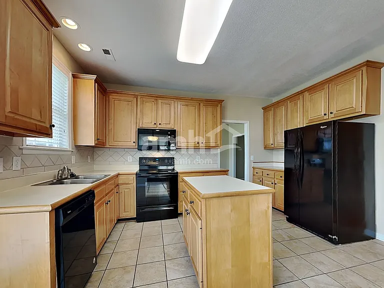 3691 Wood Cove Dr — Photo 3