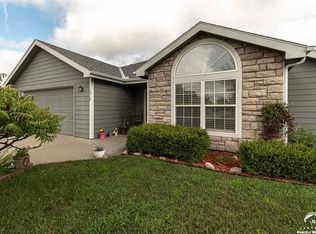 1016 Kathys Ct, Baldwin City, KS 66006