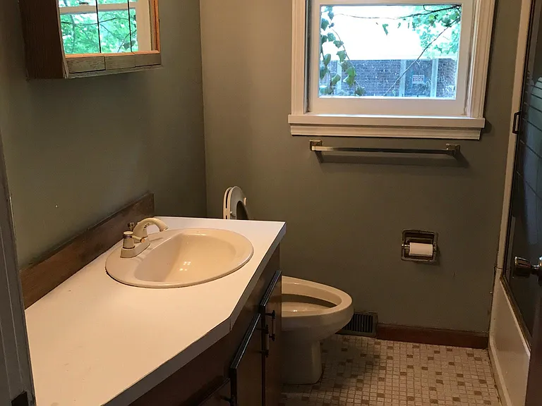 3562 Wilton Ave — Photo 6