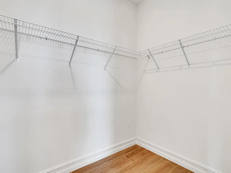 2217 6th St E — Photo 18