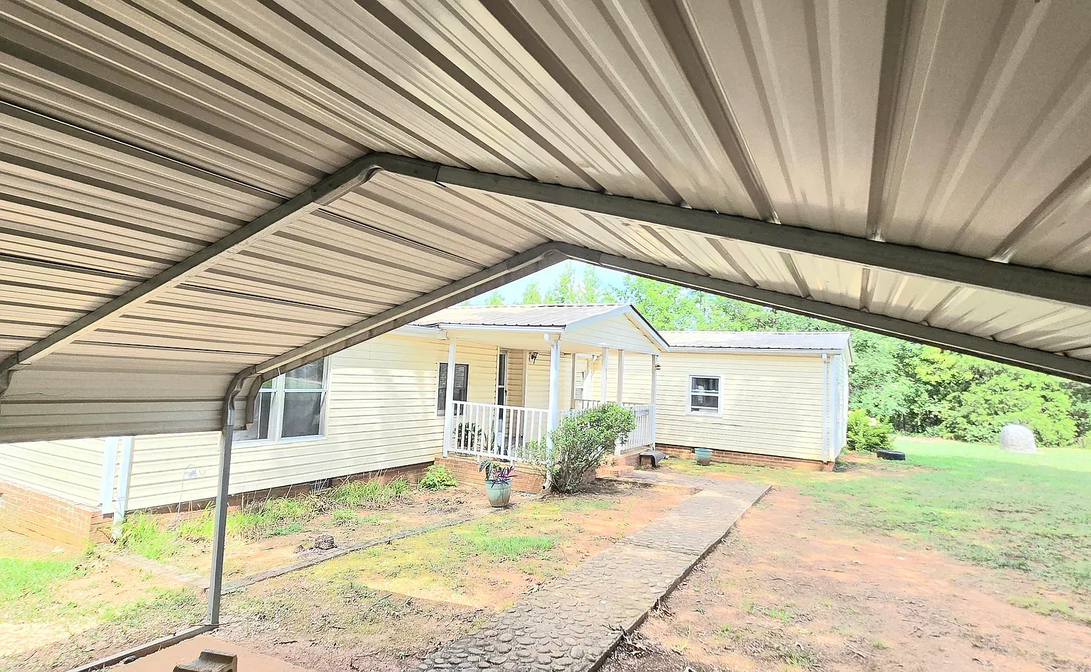5 bed, 1840 sqft, $1,800 — Photo 3