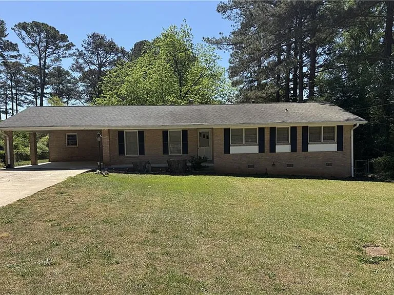 5594 Laurel Ln NW — Photo 1