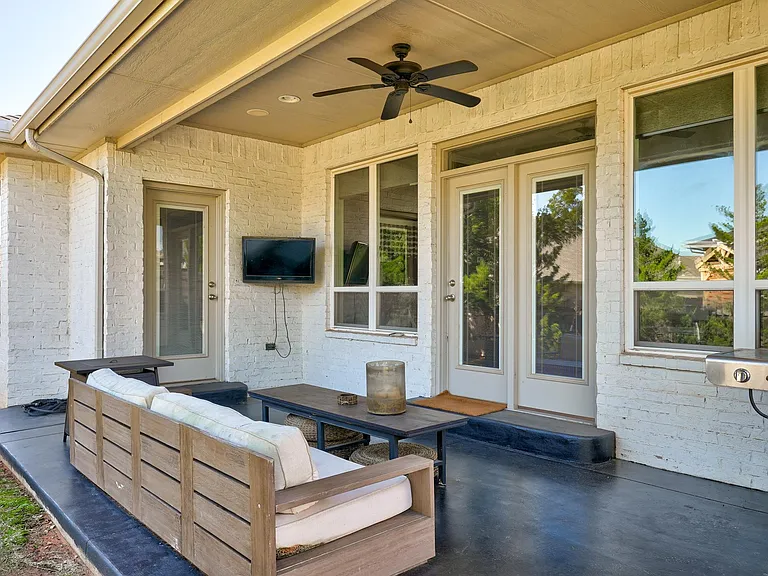 3217 Clock Tower Cir — Photo 39