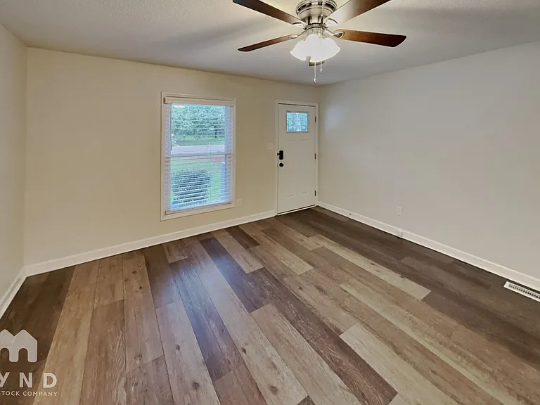 8539 Sharonbrook Dr — Photo 2