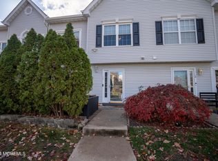 12 Dover Ct, Tinton Falls, NJ 07712