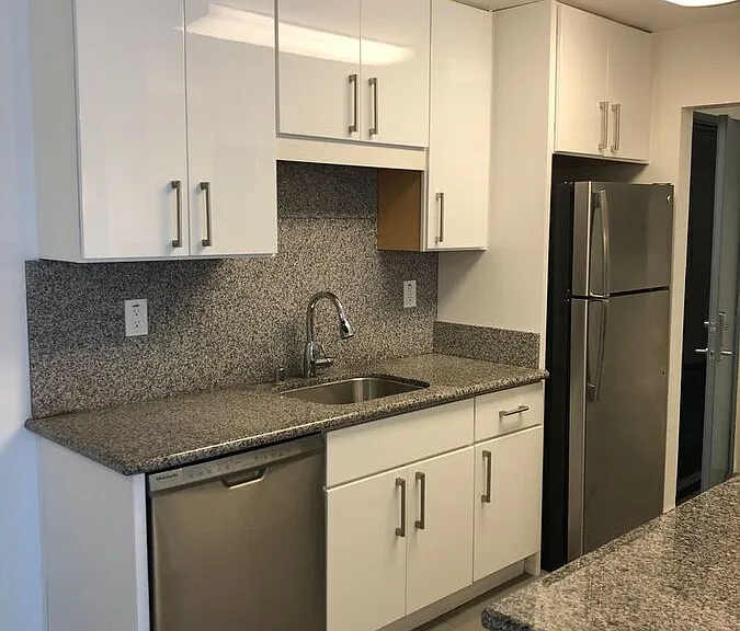 290 Lee Street — Photo 22