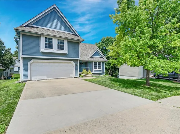 819 N Arroyo Dr, Olathe, KS 66061