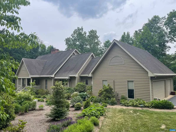 780 Stoney Crk E, Nellysford, VA 22958