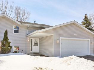 792 Cougar Dr, Eagan, MN 55123