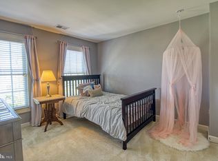 909 Highland Ridge Ave, Gaithersburg, MD 20878