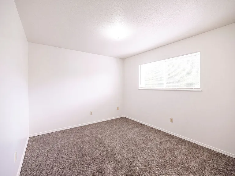 The Cardinal Apartments — Photo 28
