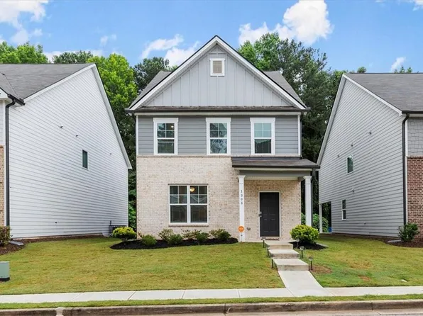1308 Sweetbriar Cir, East Pt, GA 30344