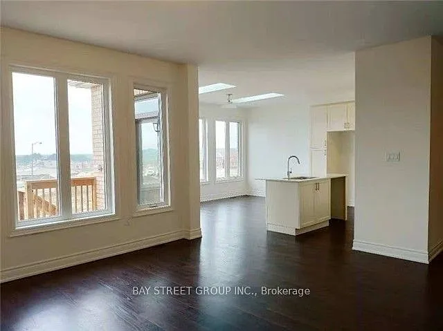 4 bed, $3,600 — Photo 2