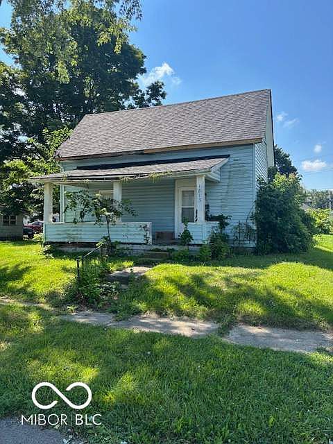 1st image of 1813 S F St