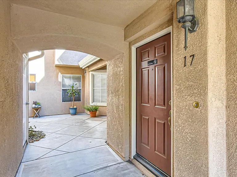 5020 Codorniz Way #17 — Photo 3