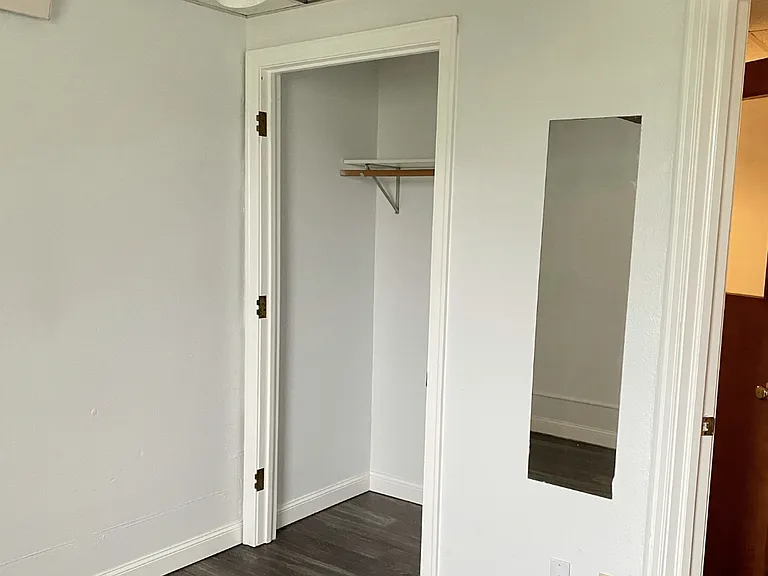 256 E Sarnia St #6 — Photo 8