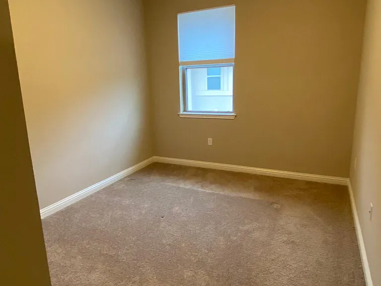 13800 Lyndhurst St #332 — Photo 13