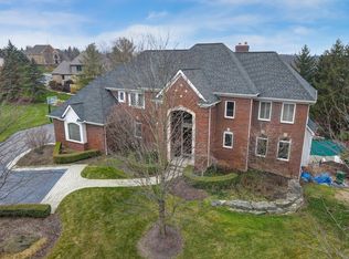 4704 Windemere Ct, Rochester, MI 48306