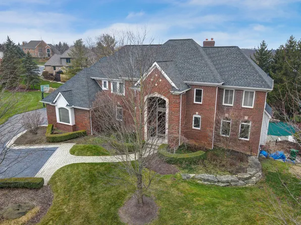 4704 Windemere Ct, Rochester, MI 48306