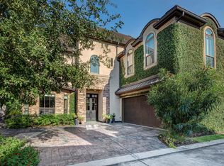 903 Queen Annes Rd, Houston, TX 77024