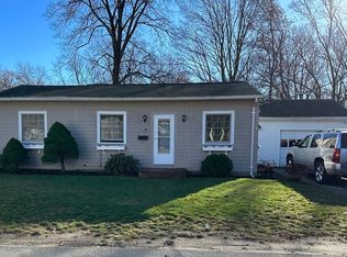 54 Wyman Rd, Abington, MA 02351