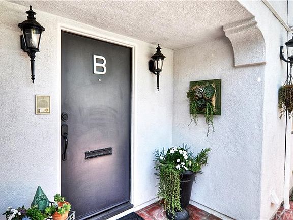 2nd image of 525 S Catalina Ave APT B