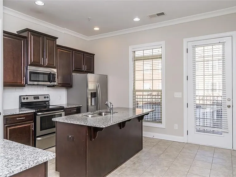 2256 Tenor Ln — Photo 12