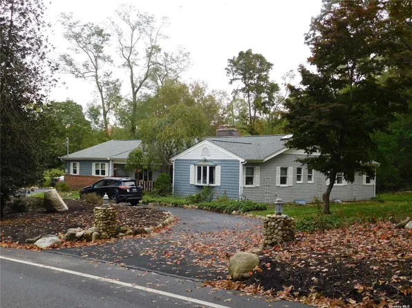 29 Randall Rd, Wading River, NY 11792